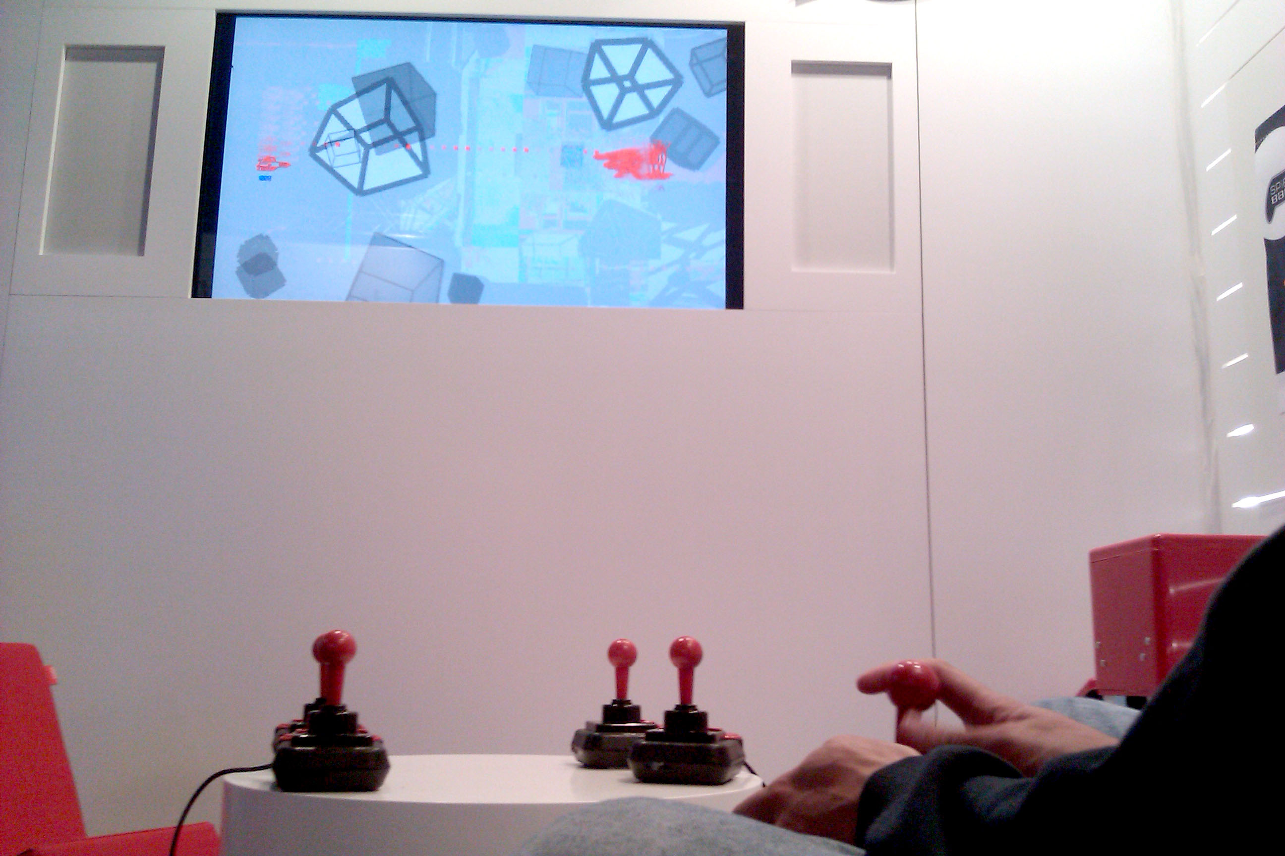 Eight_GamesCom02